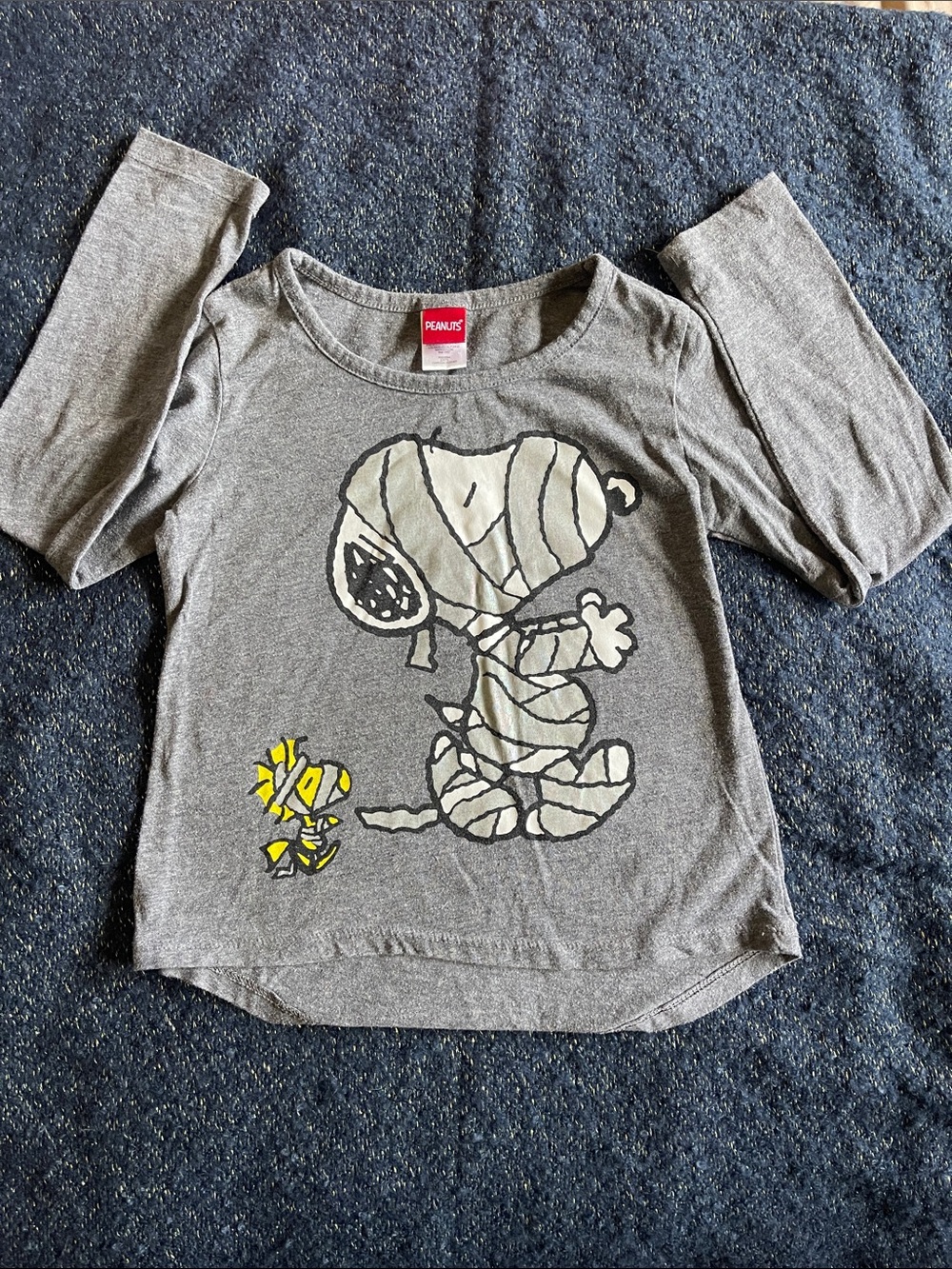 Peanuts Gray Snoopy Mummy & Yellow Woodstock Long Sleeve Tee